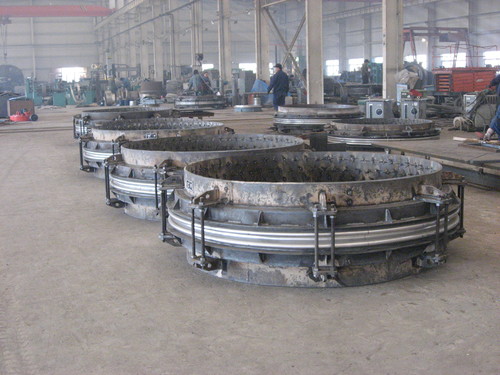 <b>熱風(fēng)爐總管、支管用高溫補(bǔ)償器一套</b>